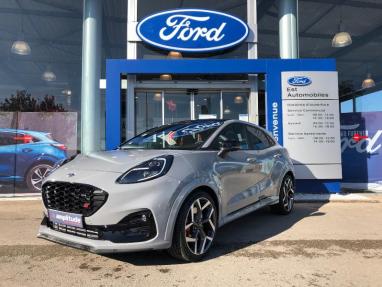 Voir le détail de l'offre de cette FORD Puma 1.5 EcoBoost 200ch ST de 2021 en vente à partir de 354.19 € / mois