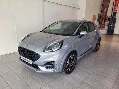 Voir le détail de l'offre de cette FORD Puma 1.0 EcoBoost 125ch S&S mHEV ST-Line Powershift de 2022 en vente à partir de 27 990 € 