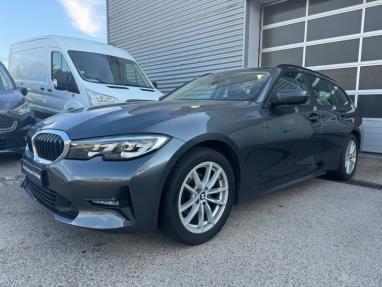 Voir le détail de l'offre de cette BMW Série 3 Touring 318dA MH 150ch Lounge de 2022 en vente à partir de 21 999 € 