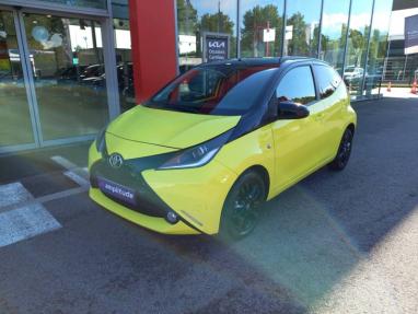 Voir le détail de l'offre de cette TOYOTA Aygo 1.0 VVT-i 69ch x-cite 3 Jaune Fizz x-shift 5p de 2016 en vente à partir de 168.36 €  / mois