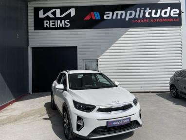 Voir le détail de l'offre de cette KIA Stonic 1.0 T-GDi 100ch Collection 2 DCT7 de 2025 en vente à partir de 23 999 €