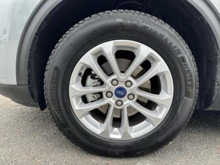 FORD Kuga 2.5 Duratec 190ch FHEV E85 Titanium BVA à vendre à Gien - Image n°9