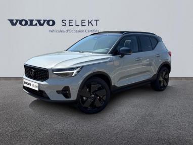 Voir le détail de l'offre de cette VOLVO XC40 B3 163ch Black Edition DCT 7 de 2025 en vente à partir de 48 499 €
