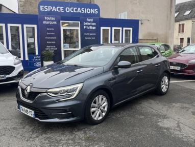 Voir le détail de l'offre de cette RENAULT Megane 1.5 Blue dCi 115ch Business de 2021 en vente à partir de 15 799 € 